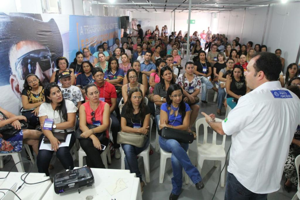 Avanços do Pró-Escola são apresentados para profissionais da educação de Barra do Garças