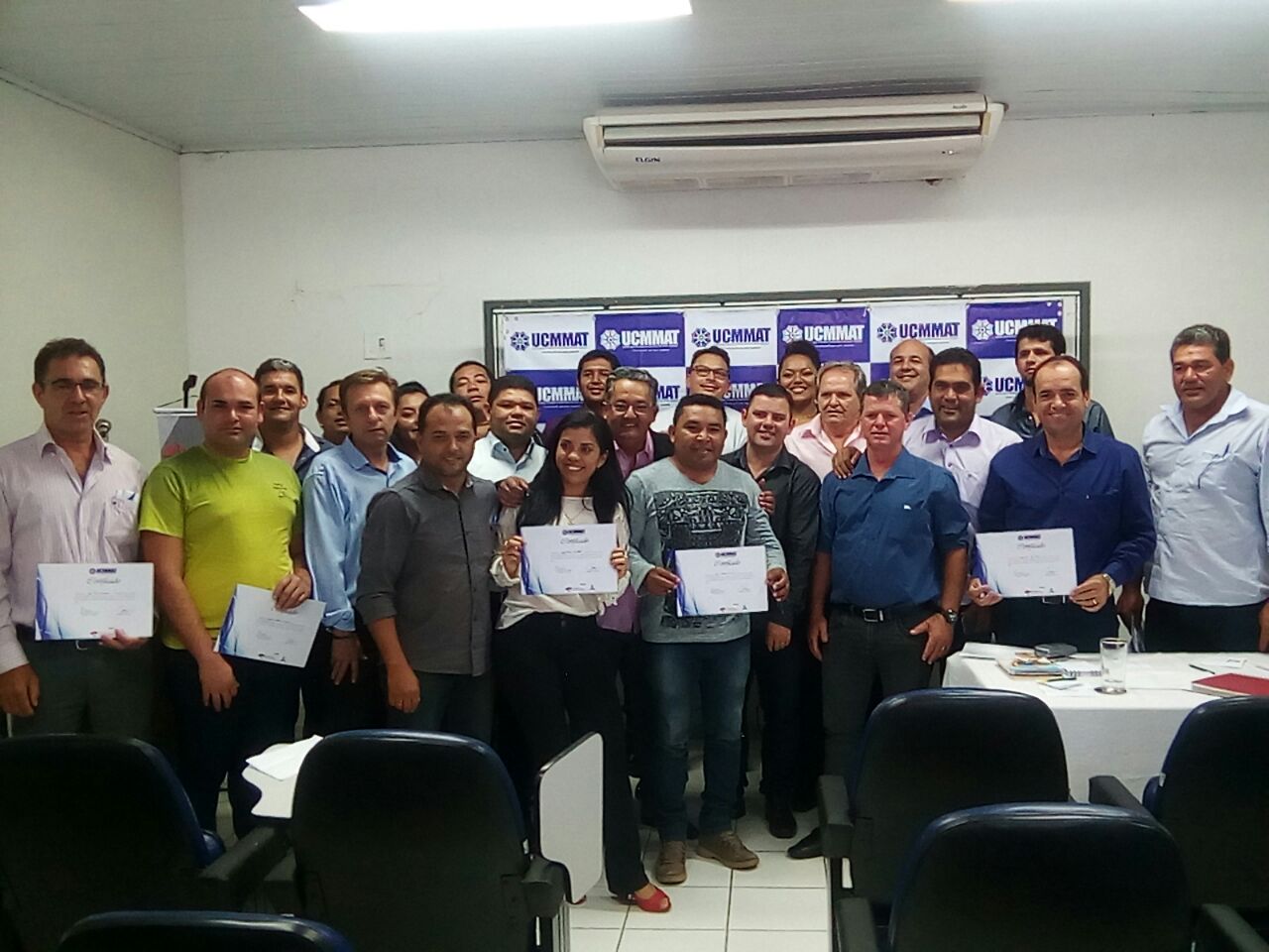 Curso orienta vereadores postura em sessão plenária