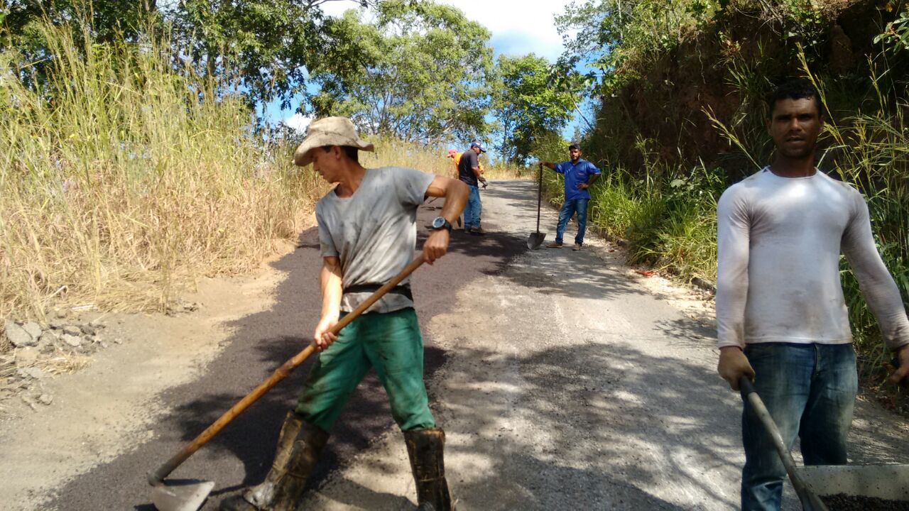 Estradas vicinais que dão acesso ao distrito de Vale dos Sonhos – Barra do Garças são recuperadas
