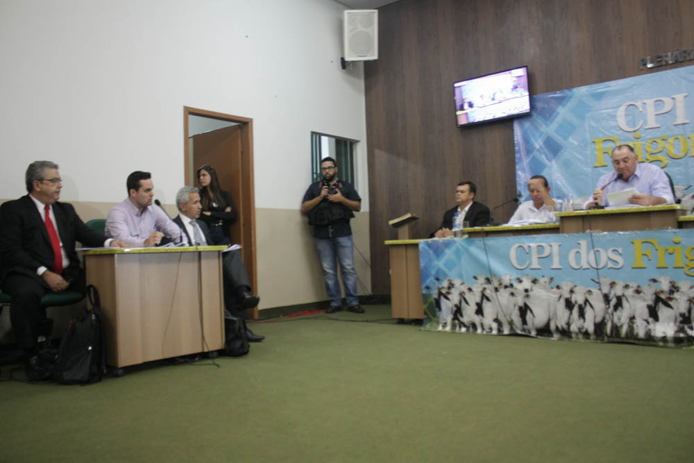 Gestores municipais e empresários são ouvidos em Nova Xavantina pela CPI dos Frigoríficos