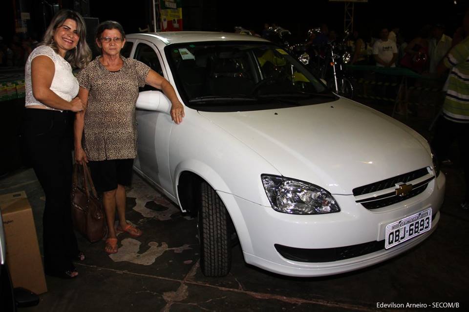 Moradora do bairro Santo Antônio fatura carro da Nota Premiada