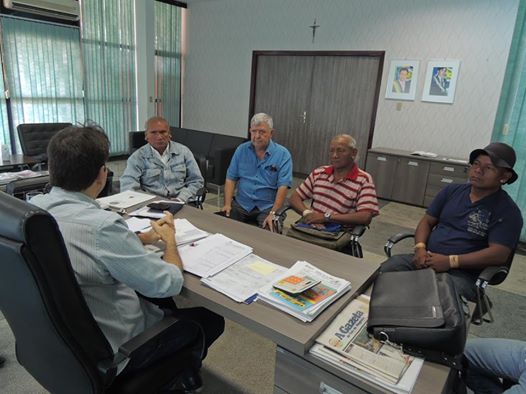 Secretaria de obras começa a recuperar estradas nas aldeias