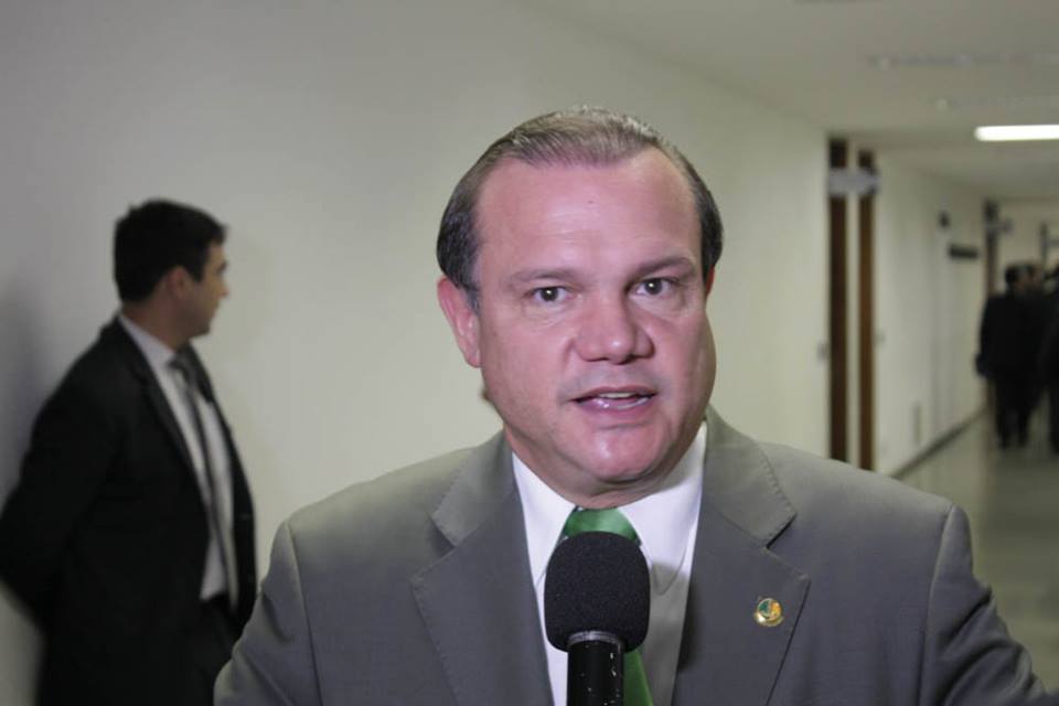 Senador incentiva modernização do Legislativo