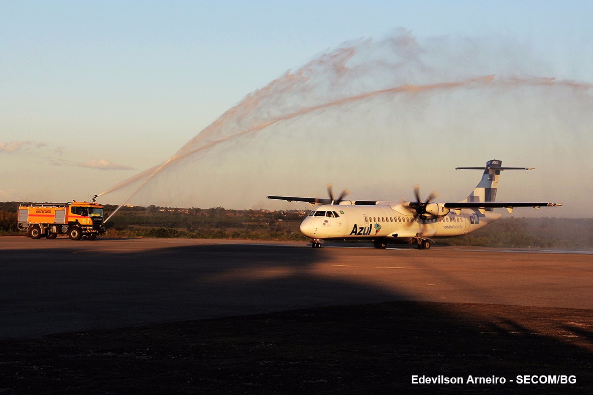 Voo inaugural da Azul para Goiânia tem lotação, ‘batismo’ foi no aeroporto de Barra do Garças