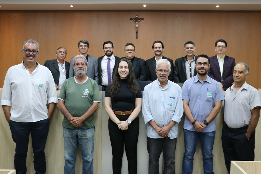 101ª sessão ordinária: vereadores aprovam projetos e recebem diretoria da AMAA e Empaer