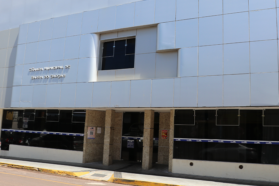 Câmara aprova redução no IPTU e aumento no piso salarial da educação municipal