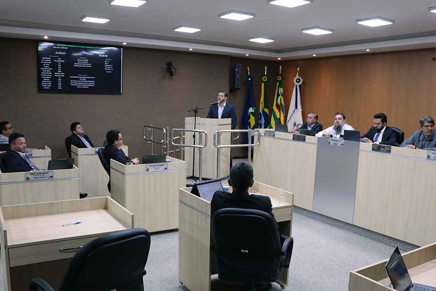 Com novo plenário, vereadores voltam a reunir de forma presencial aprovando vários projetos