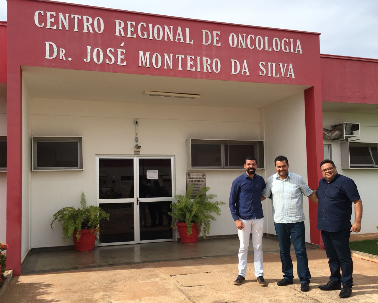 Dr. Neto e secretário de saúde articulam vinda do Projeto Laços e Abraços