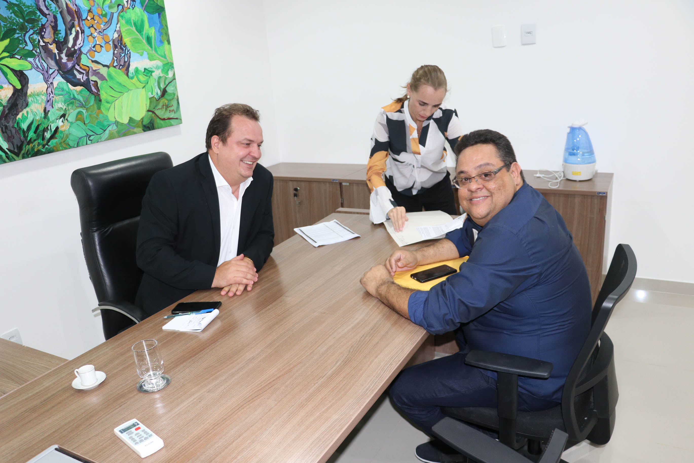 Dr. Neto leva demandas de Barra do Garças ao deputado estadual Max Russi