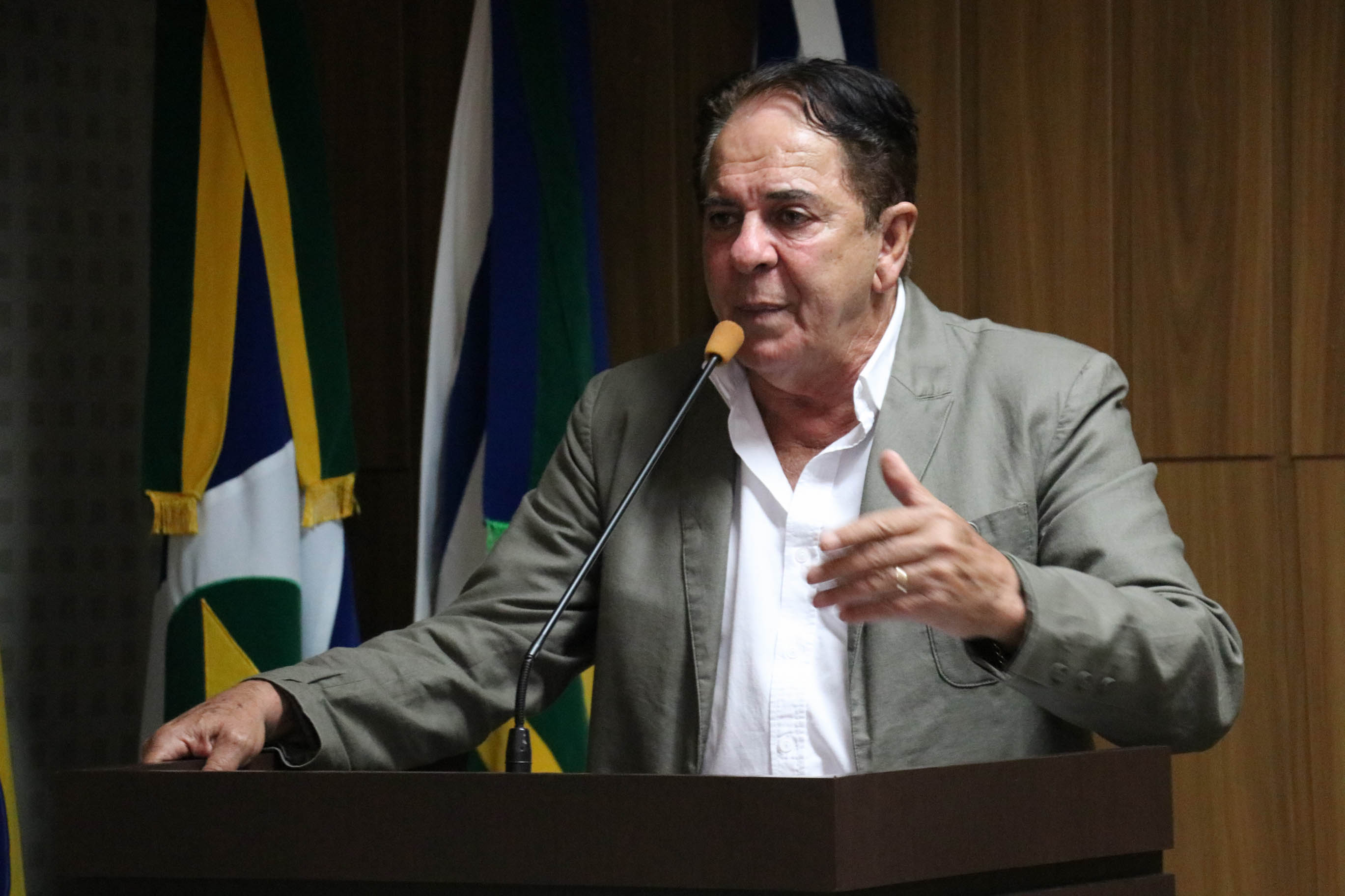 Dr. Paulo Raye é o novo líder do prefeito na Câmara