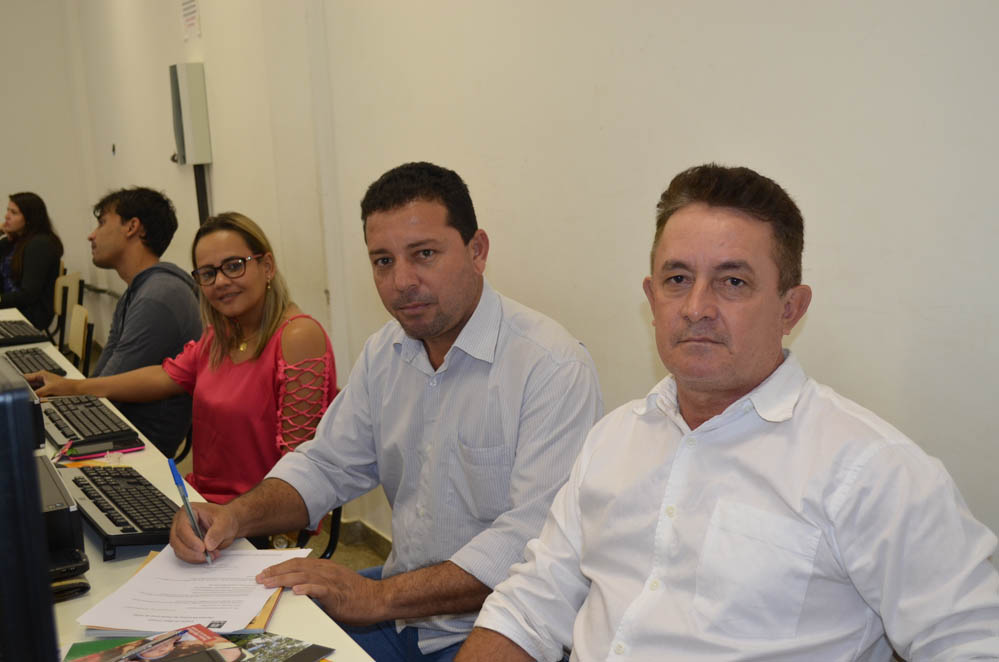 Durante oficinas do Interlegis em Barra do Garças, Câmara de Santa Cruz do Xingú assina convênio com o Programa Interlegis