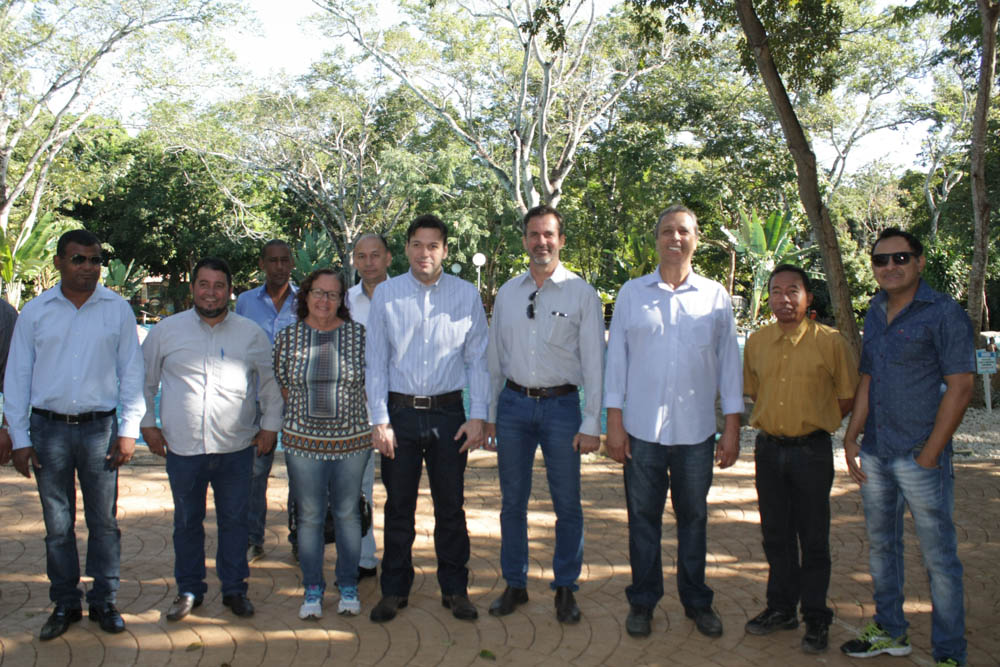 Vereadores acompanham prefeito na vistoria das obras de revitalização da Avenida das Águas Quentes e a reforma das Águas Quentes
