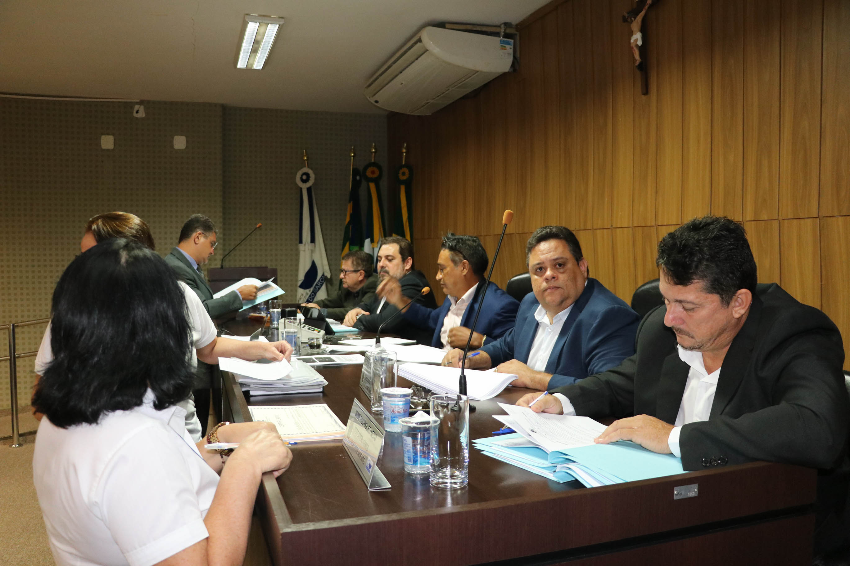 Vereadores aprovam cessão de ônibus escolar ao município de Aragarças/GO