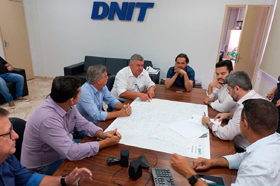 Vereadores e Prefeito se reúnem com DNIT e definem pela implantação de semáforo e faixa para pedestres