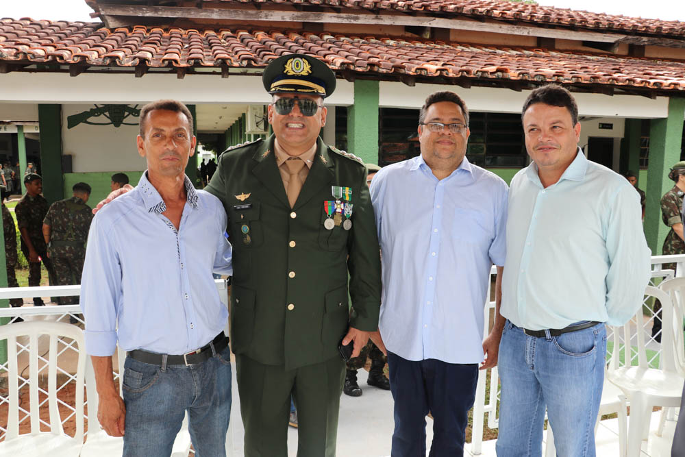 Vereadores marcam presença na comemoração dos 370 anos do Exército Brasileiro