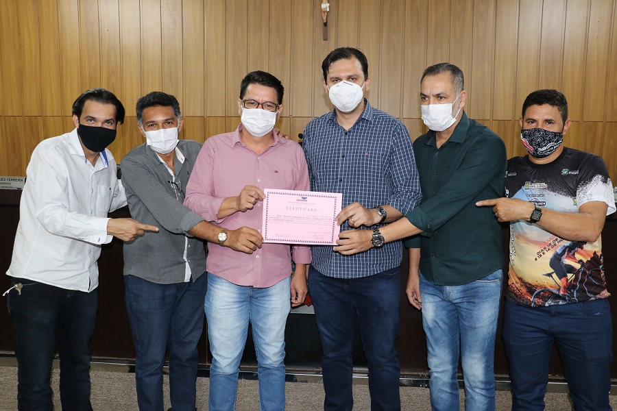 Vereadores recebem visita do Deputado Estadual Thiago Silva